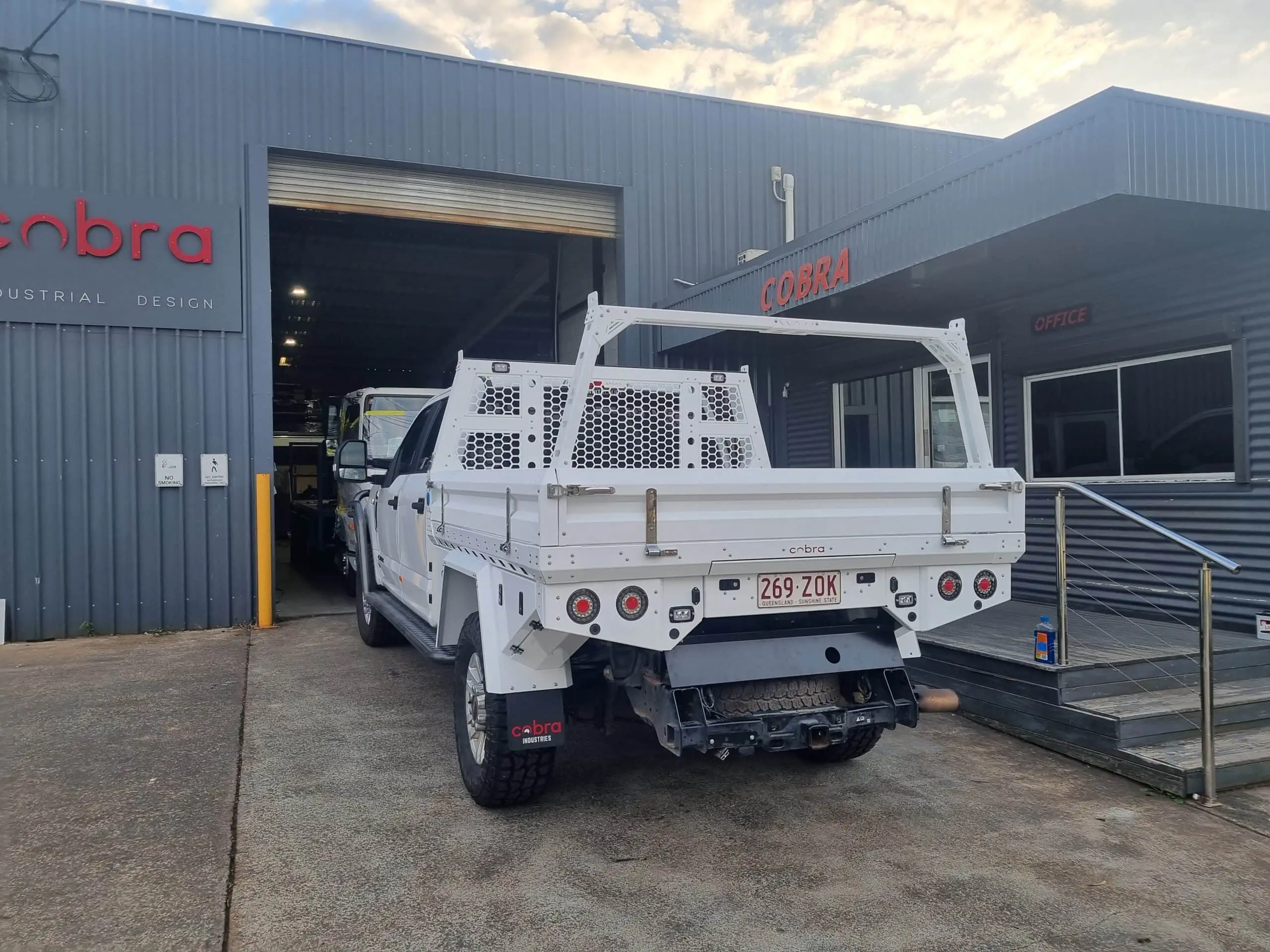 white UTE Trays