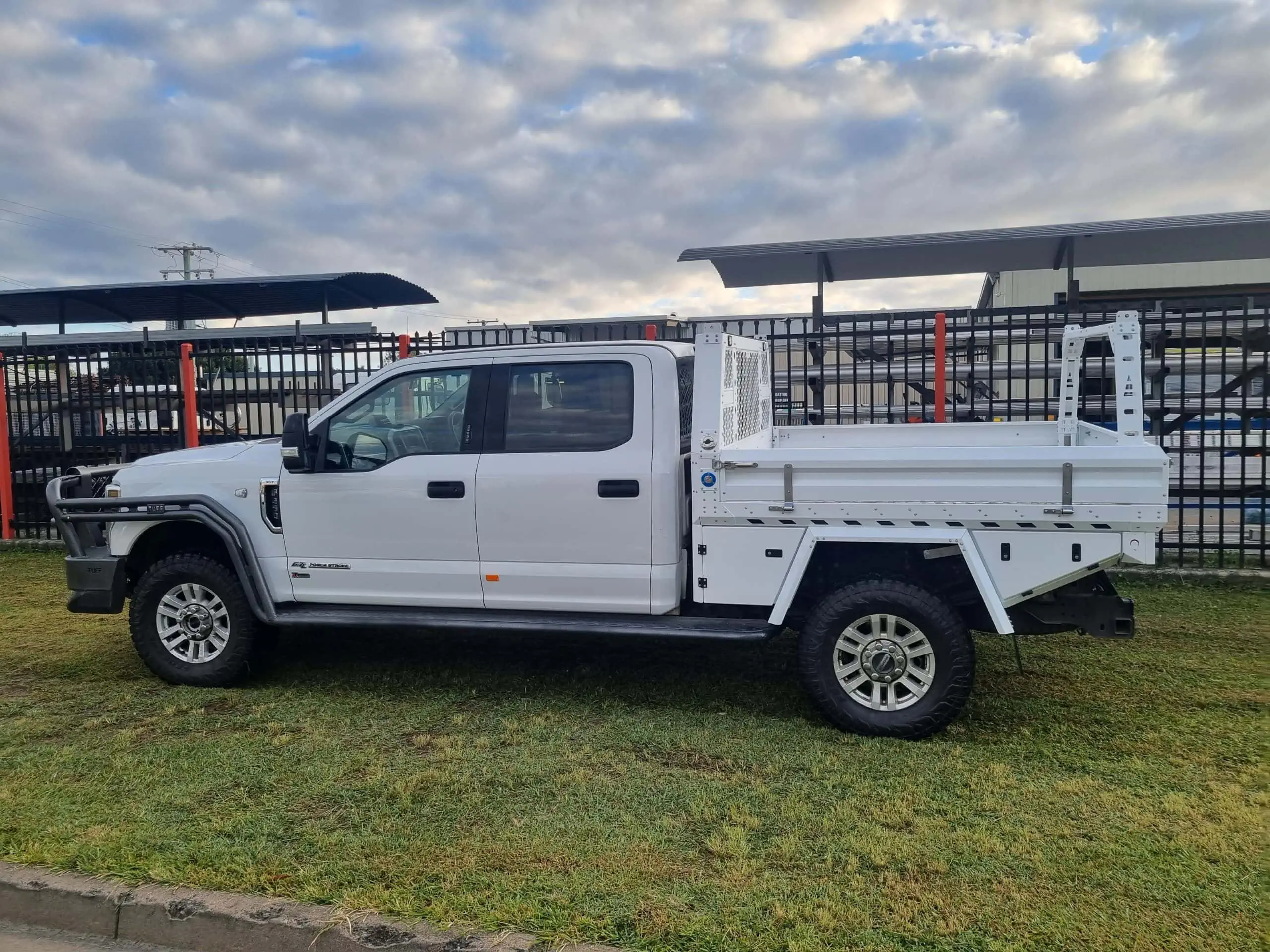 white UTE Trays